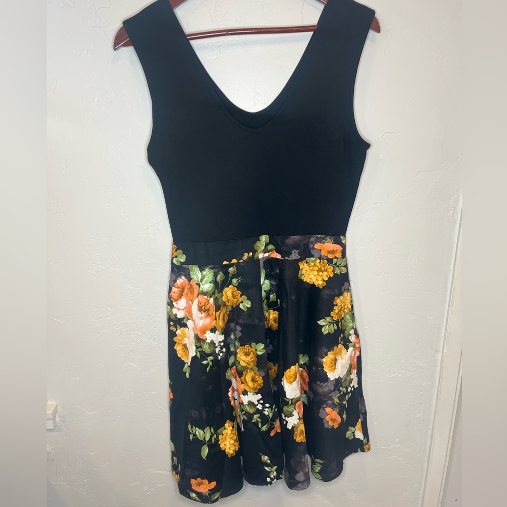Miusol Black‎ Floral Backless Dress Women’s Medium - Picture 4 of 9